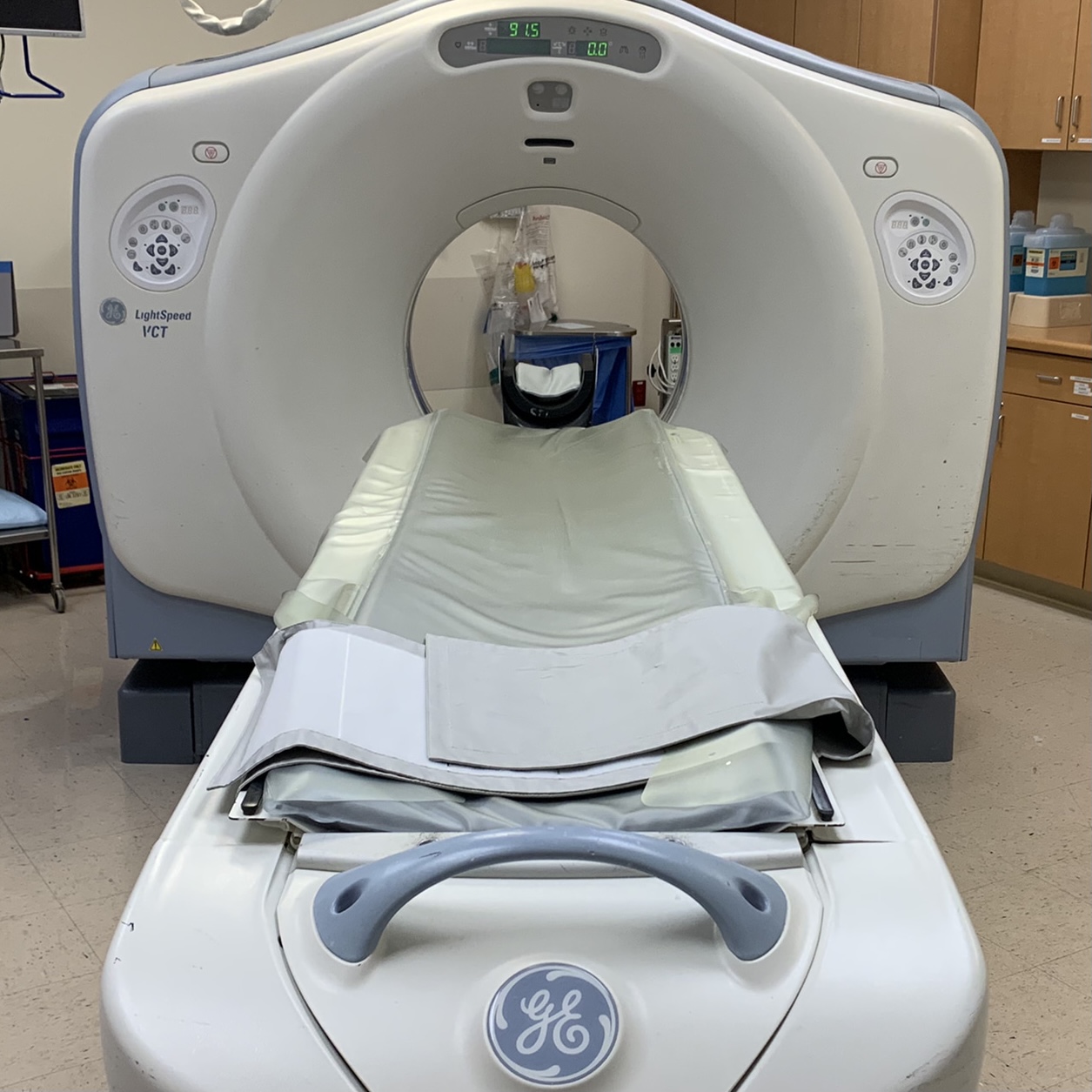 pet scan machine price front of PET-CT scanner GE Optima PET scanner